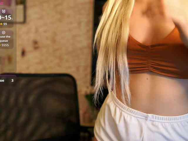 NicoletteShea01 webcam