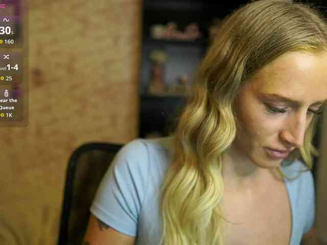 NicoletteShea01 webcam