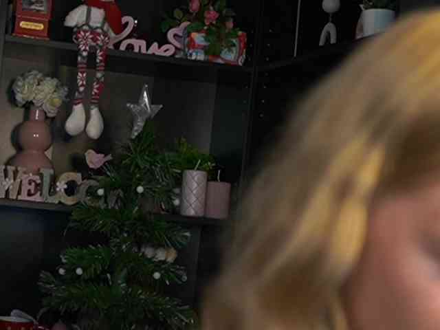 NicoletteShea01 webcam