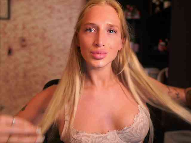 NicoletteShea01 NicoletteShea01