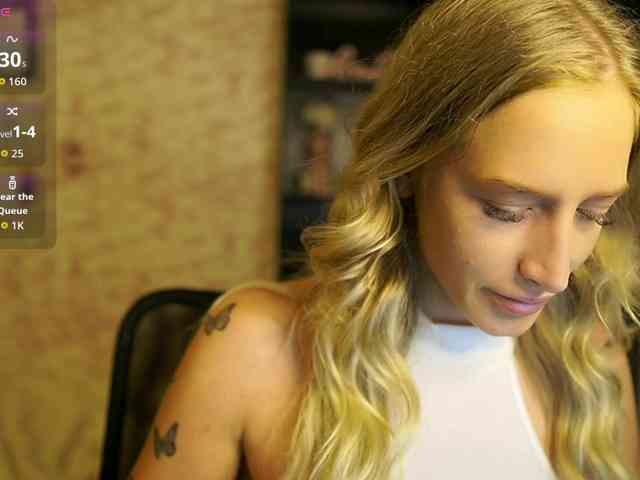NicoletteShea01 webcam