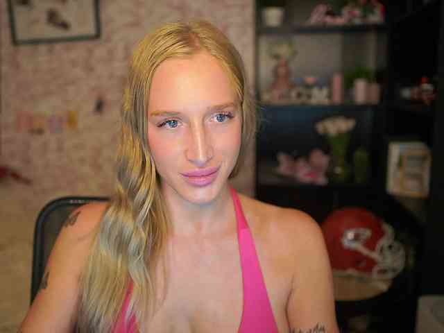 NicoletteShea01 webcam