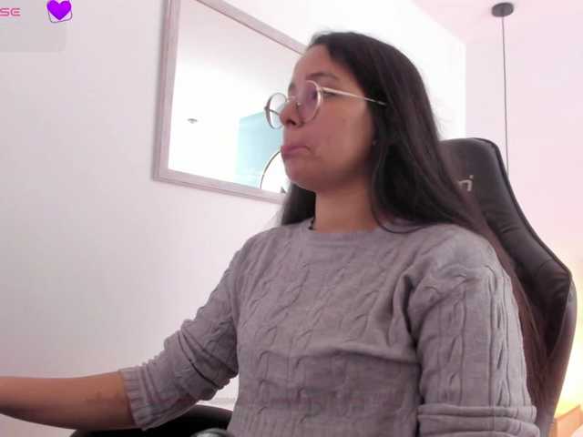 lucy-blue28's BongaCams show and profile