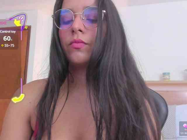 lucy-blue28 webcam