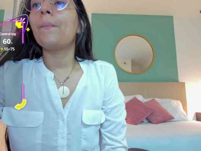 lucy-blue28 webcam