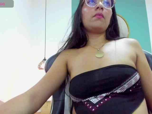lucy-blue28 webcam