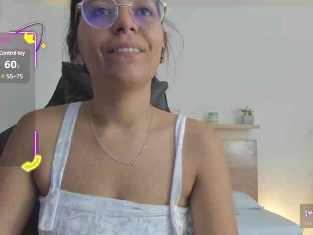 lucy-blue28 webcam