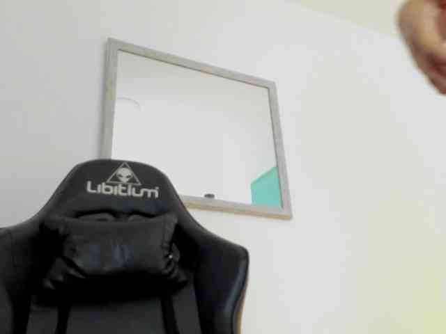 lucy-blue28 webcam