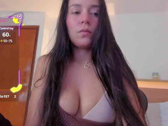 lucy-blue28 webcam