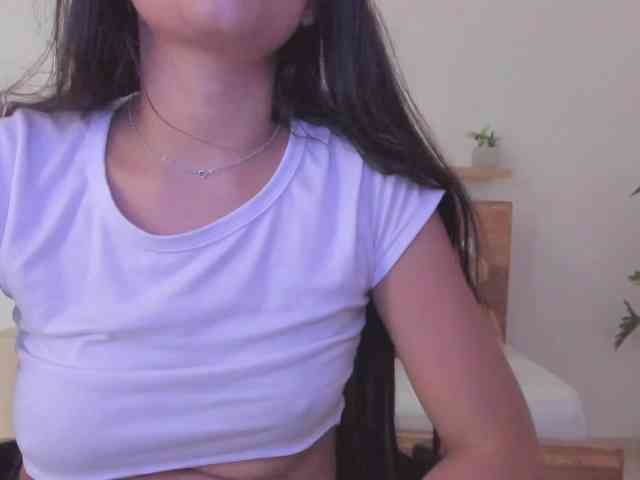 lucy-blue28 webcam