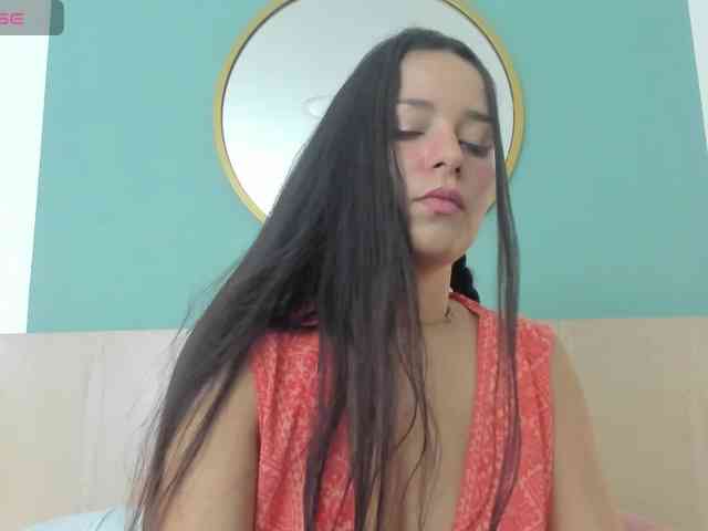 lucy-blue28 webcam