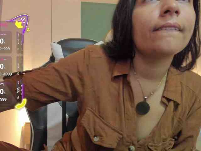 lucy-blue28 webcam