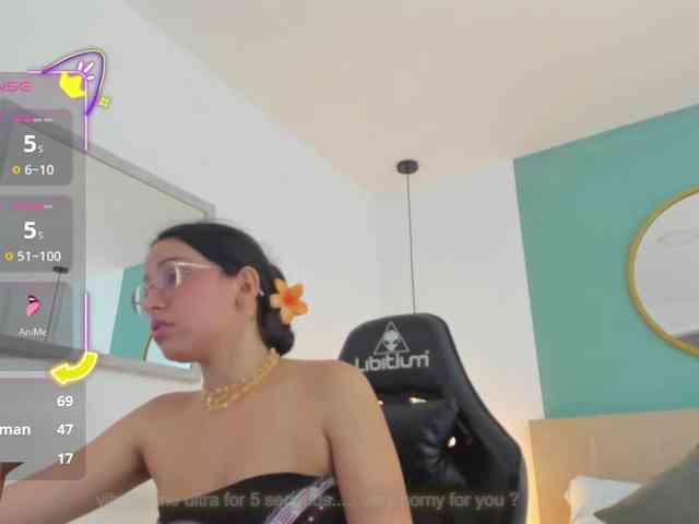 lucy-blue28 webcam