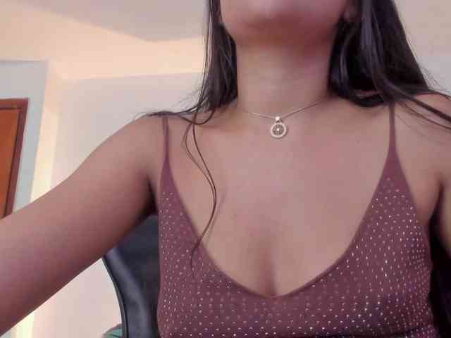 lucy-blue28 webcam