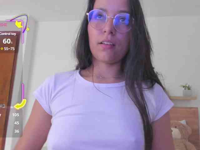 lucy-blue28 webcam