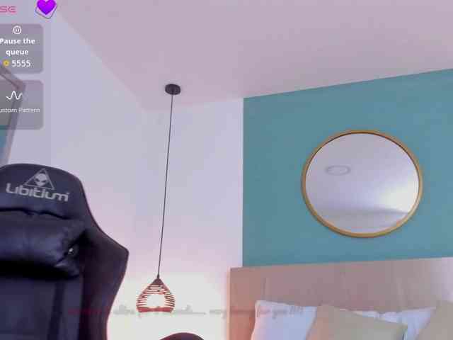 lucy-blue28 webcam