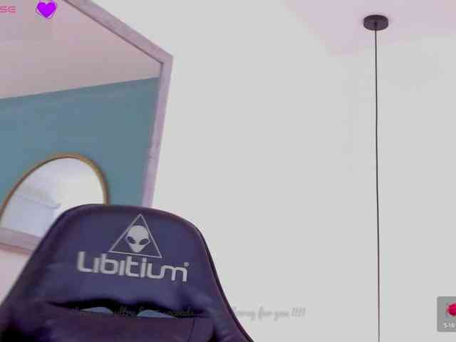 lucy-blue28 webcam