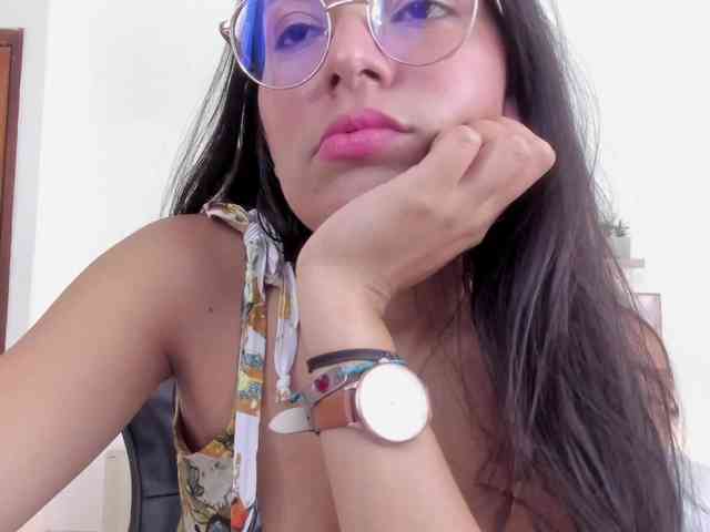lucy-blue28 webcam