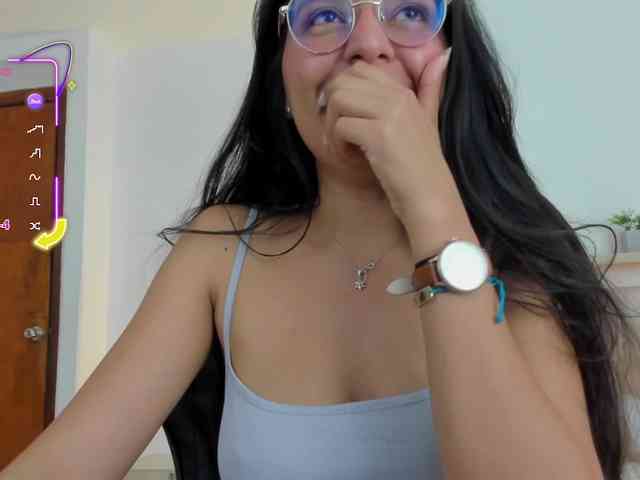 lucy-blue28 webcam