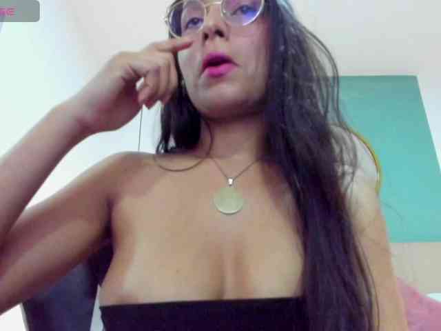 lucy-blue28 webcam