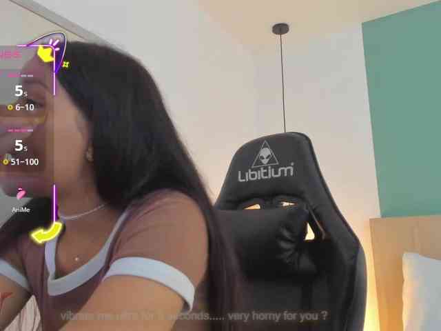lucy-blue28 webcam