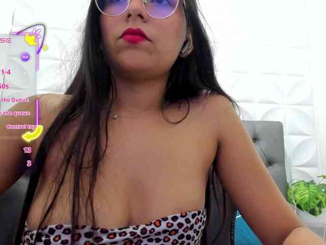 lucy-blue28 webcam