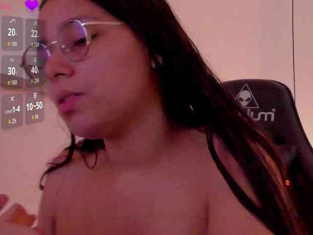 lucy-blue28 webcam