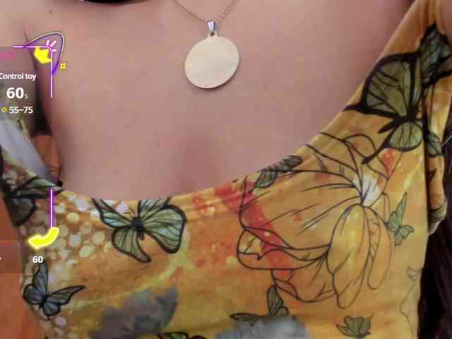 lucy-blue28 webcam