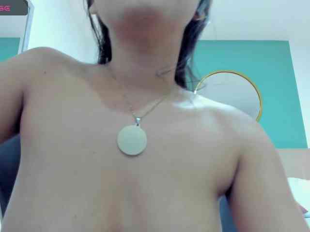 lucy-blue28 webcam