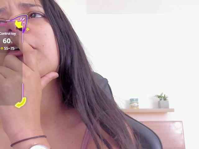 lucy-blue28 webcam