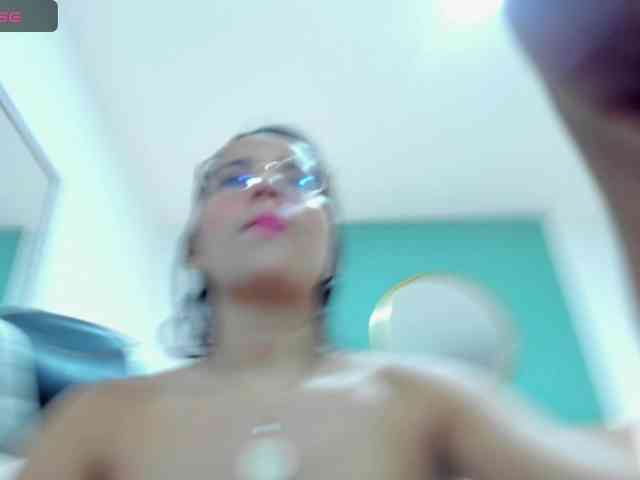 lucy-blue28 webcam