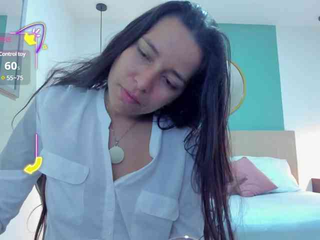 lucy-blue28 webcam