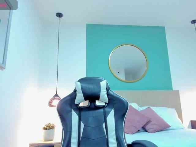 lucy-blue28 webcam