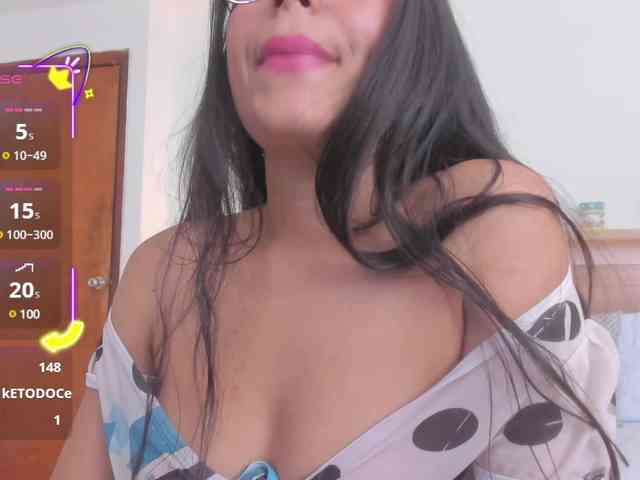 lucy-blue28 webcam