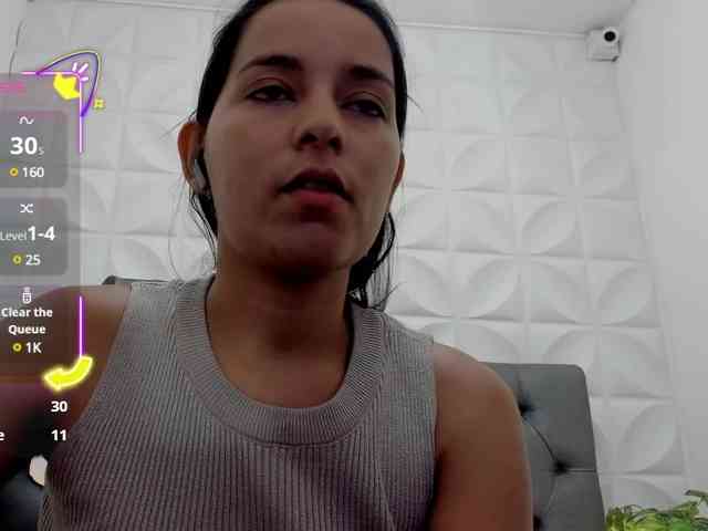 lucy-blue28 webcam