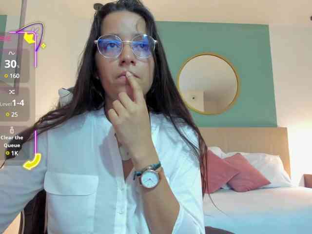 lucy-blue28 webcam