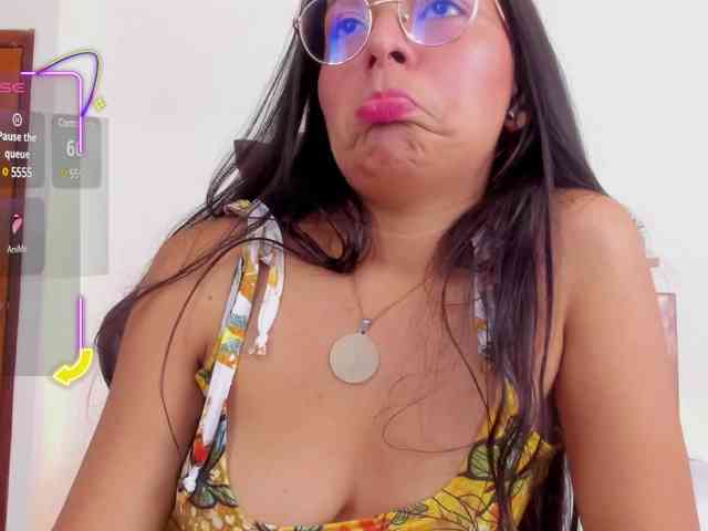 lucy-blue28 webcam