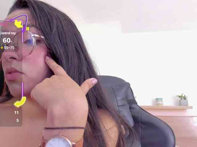 lucy-blue28 webcam