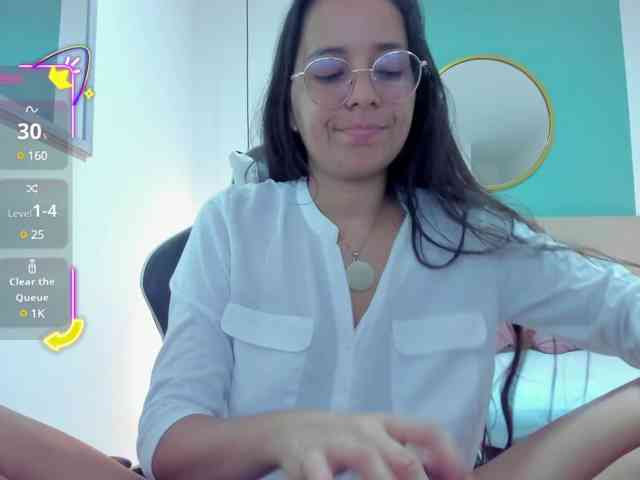 lucy-blue28 webcam