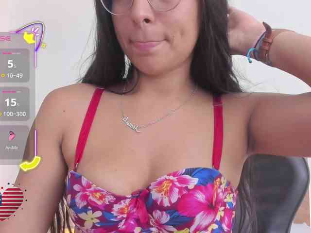 lucy-blue28 webcam