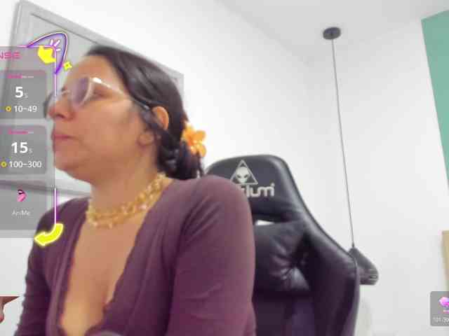 lucy-blue28 webcam