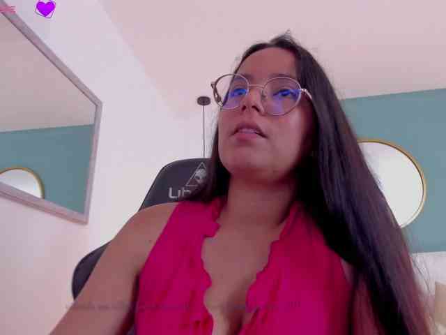 lucy-blue28 webcam