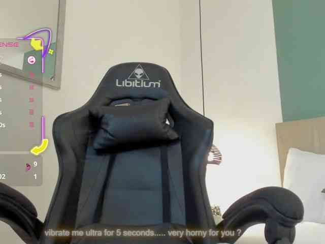 lucy-blue28 webcam