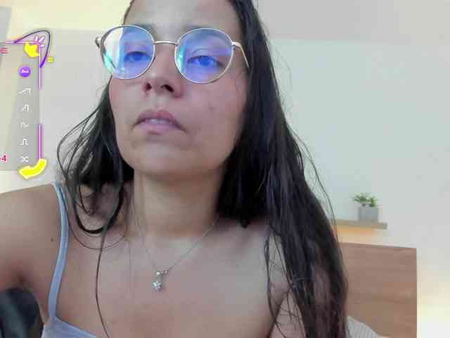 lucy-blue28 webcam