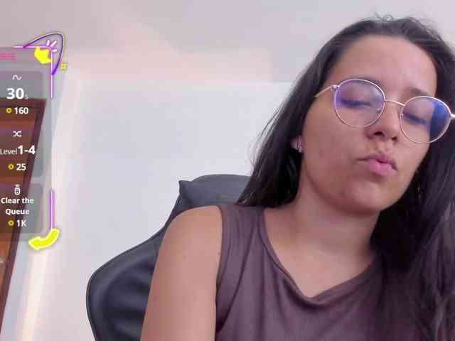 lucy-blue28 webcam
