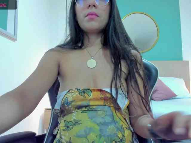 lucy-blue28 webcam