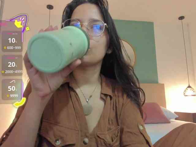 lucy-blue28 webcam