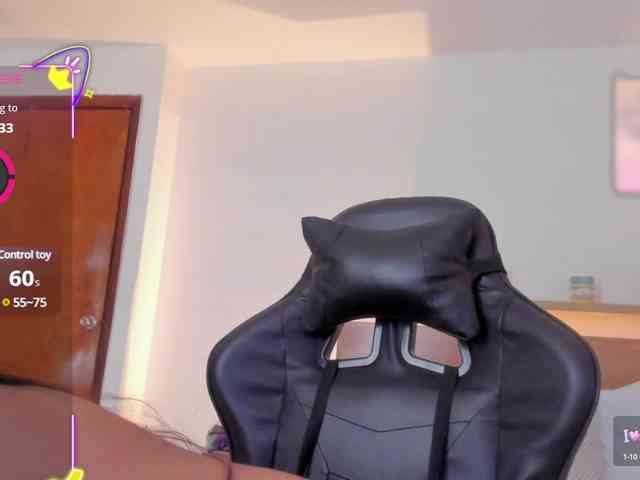 lucy-blue28 webcam