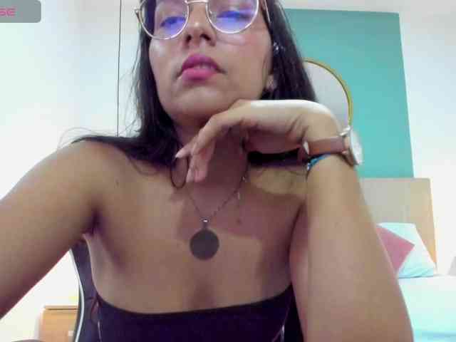 lucy-blue28 webcam