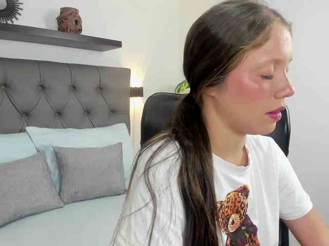 Nataly28 webcam